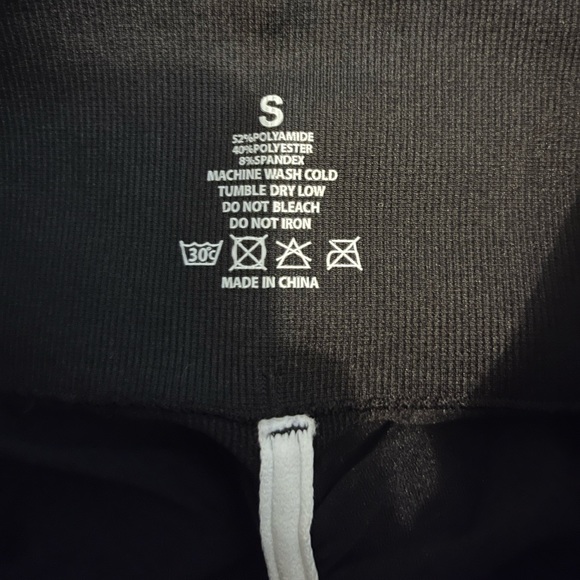 NWOT Scrunch Bum Leggings - Picture 5 of 5